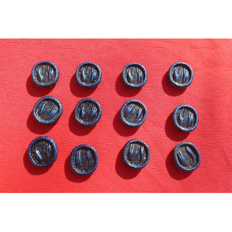 12 boutons vintage neufs marque HAUTE MODE  diamètre 31 mm